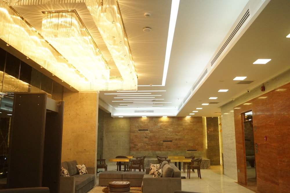 COVENTINA LAKE SUITES 55/65