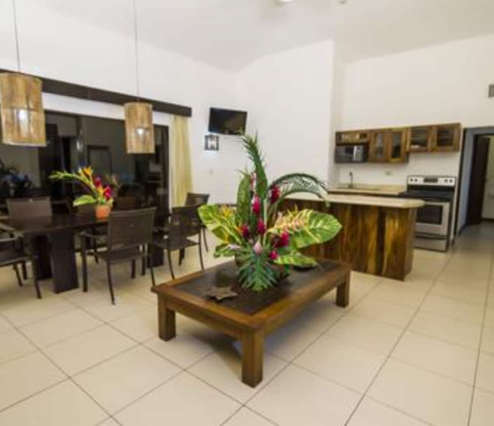 Hotel Soleil Pacifico 41/47