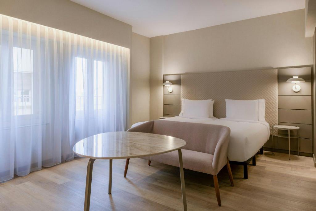 Guest Room, Superior, Twin Beds