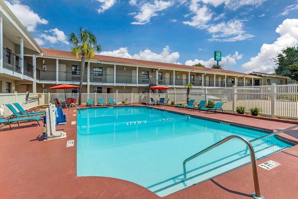 Quality Inn & Suites North Charleston Ashley Phosphate 29/50