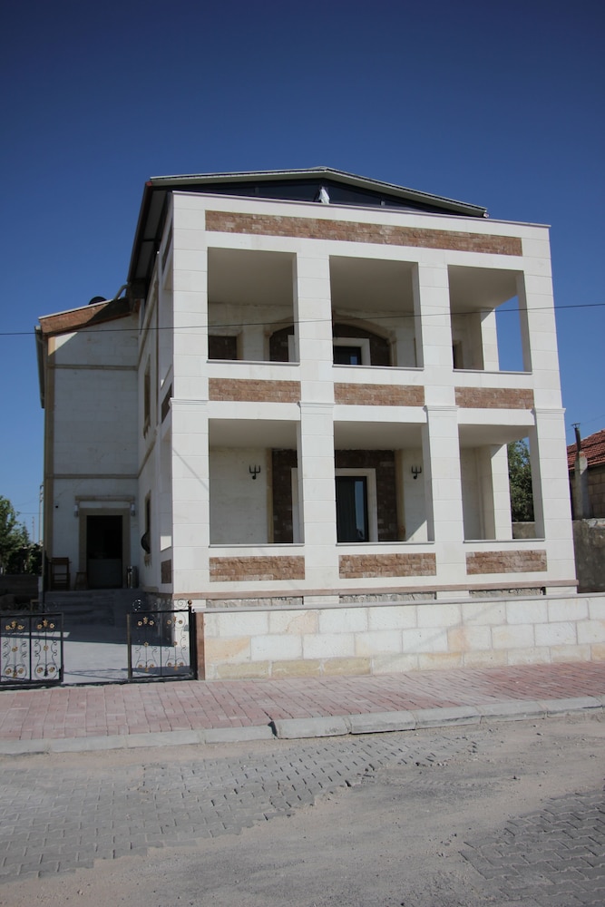 El Nazar Stone Suite 3/50