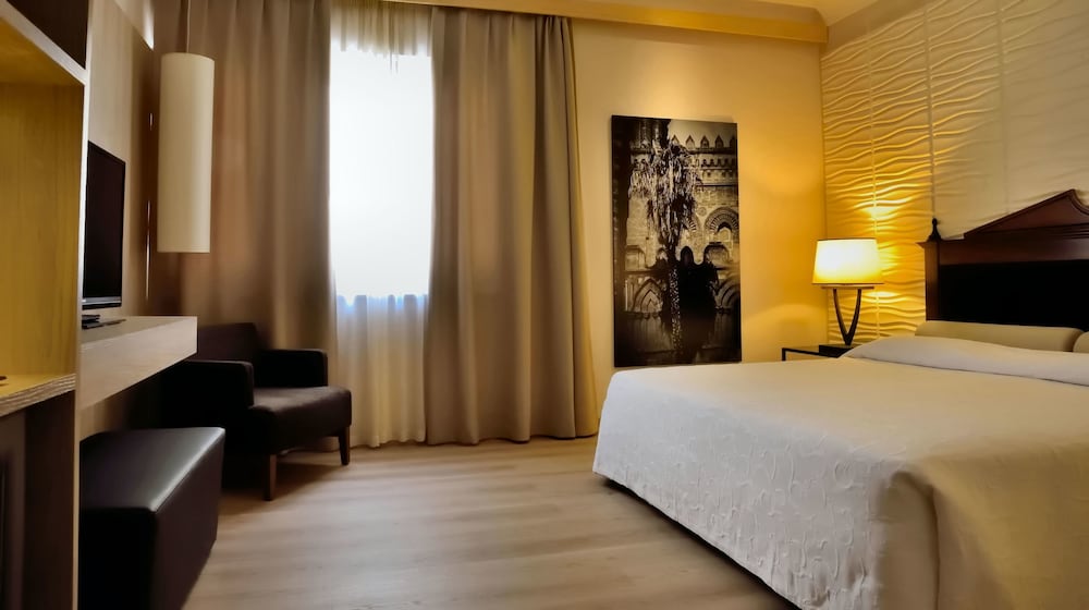 EXECUTIVE, DOUBLE BED