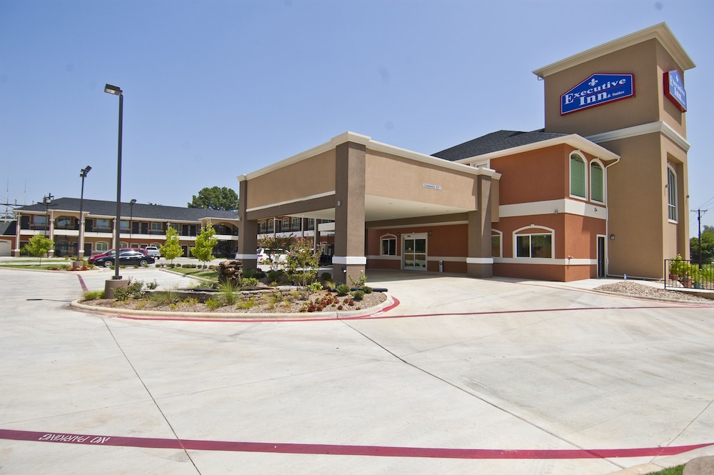 Executive Inn and Suites Tyler 42/51