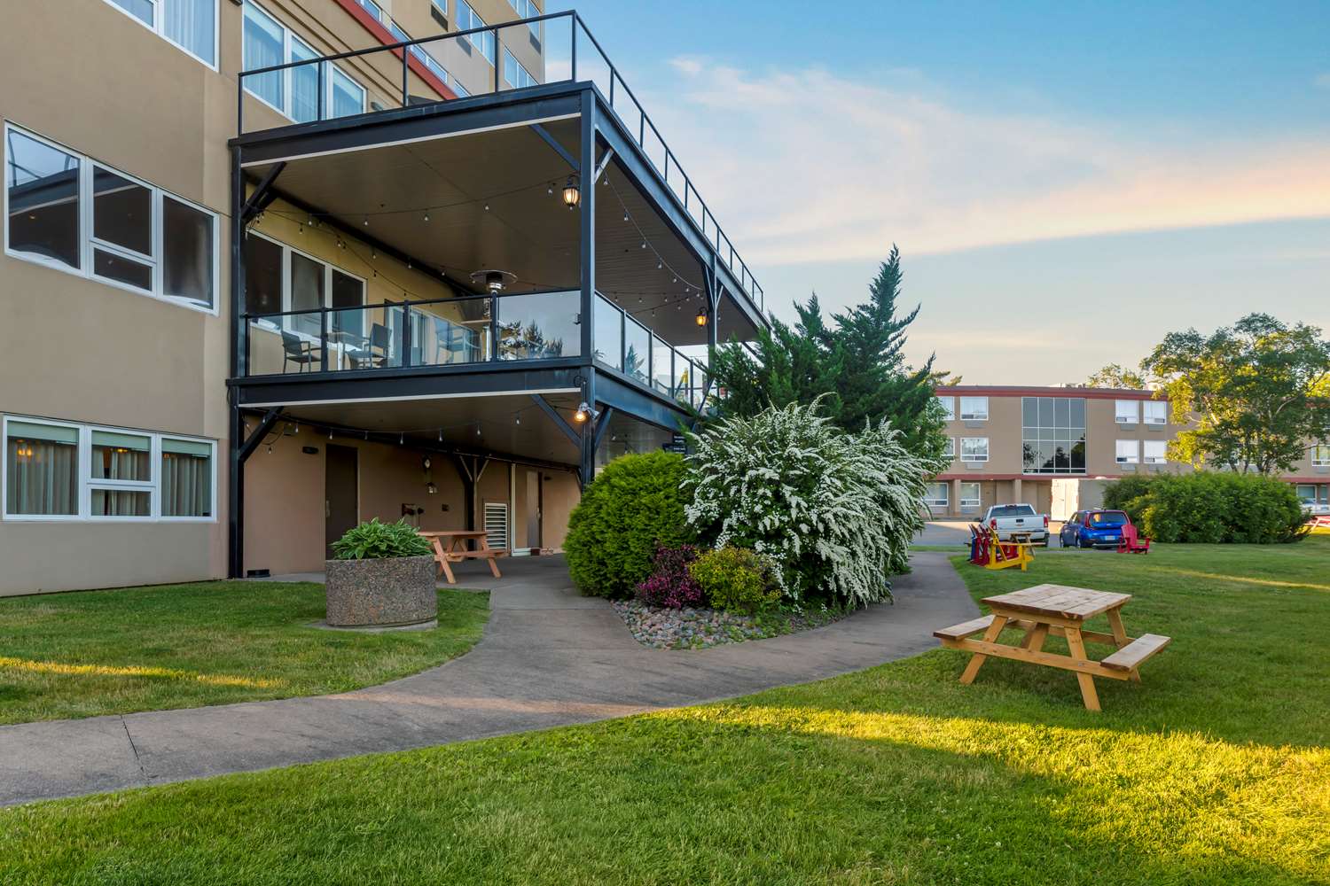 Best Western Plus Chocolate Lake Hotel 78/80