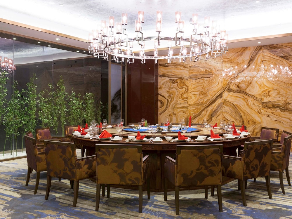 Novotel Rizhao Suning 66/73