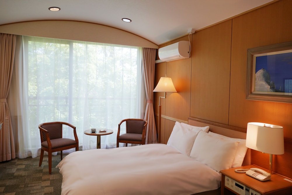 HOTEL BLANCVERT NASU 17/71