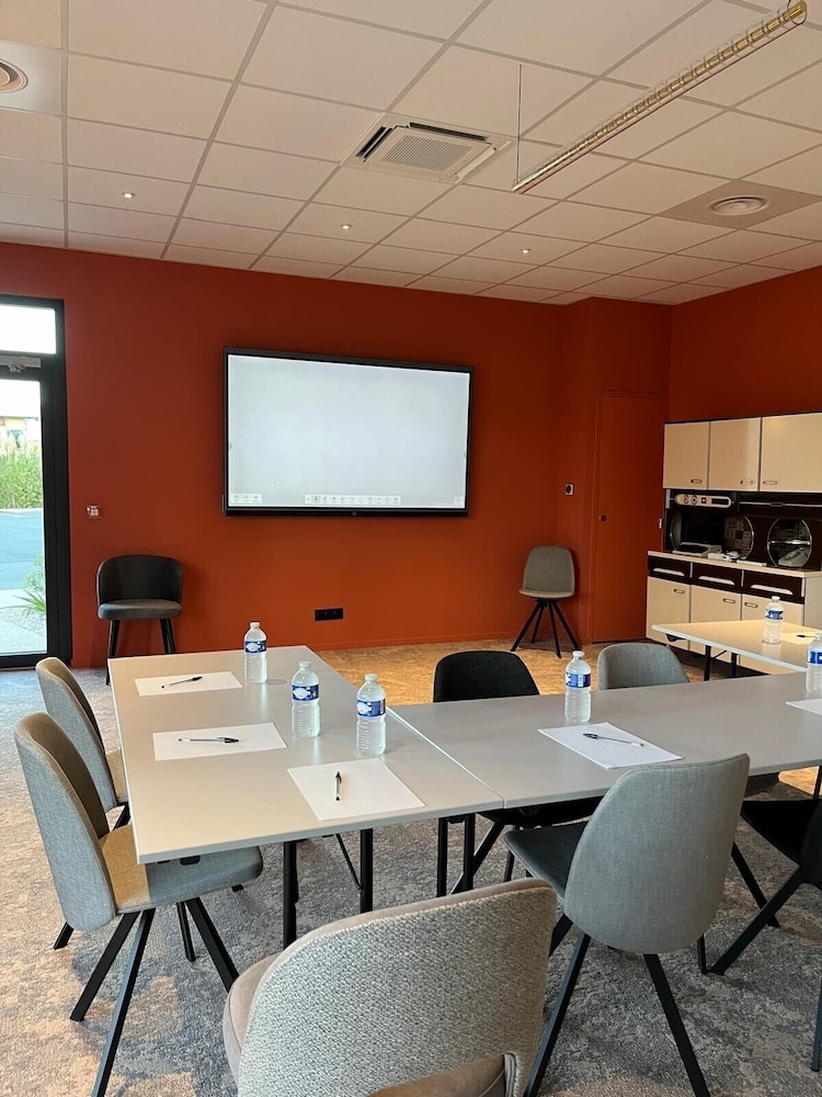 Aparthotel Adagio Access Porte de Camargue 40/49
