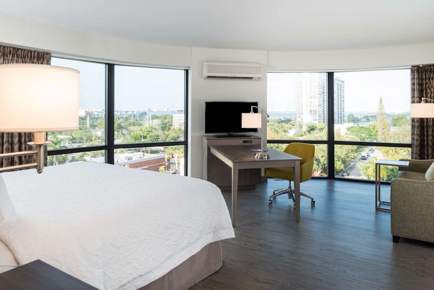Studio, Suite, King Bed, Bay View