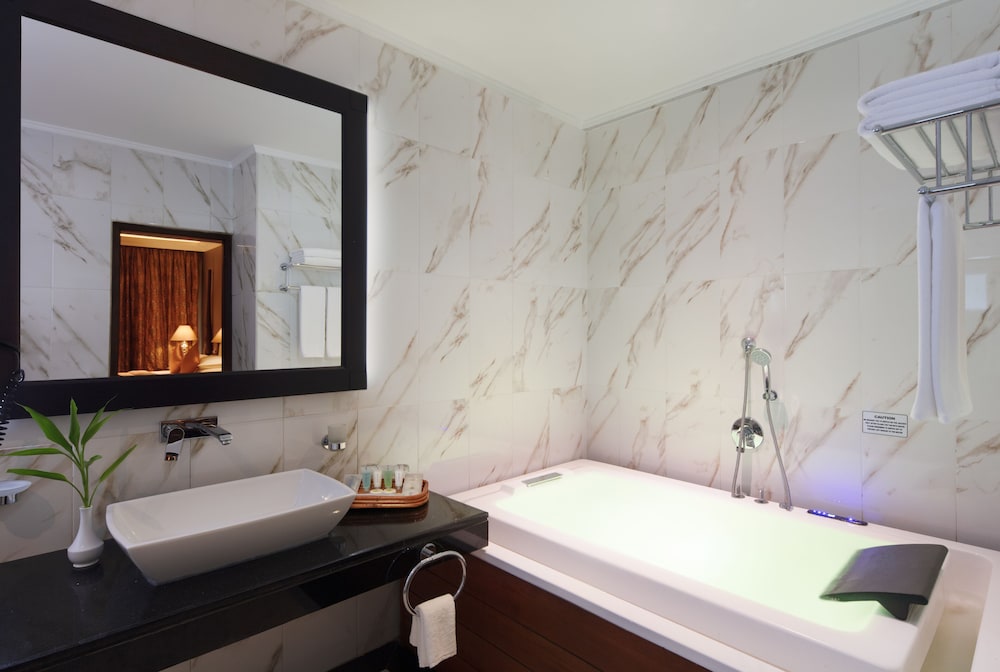 Earls Regency Hotel 41/43