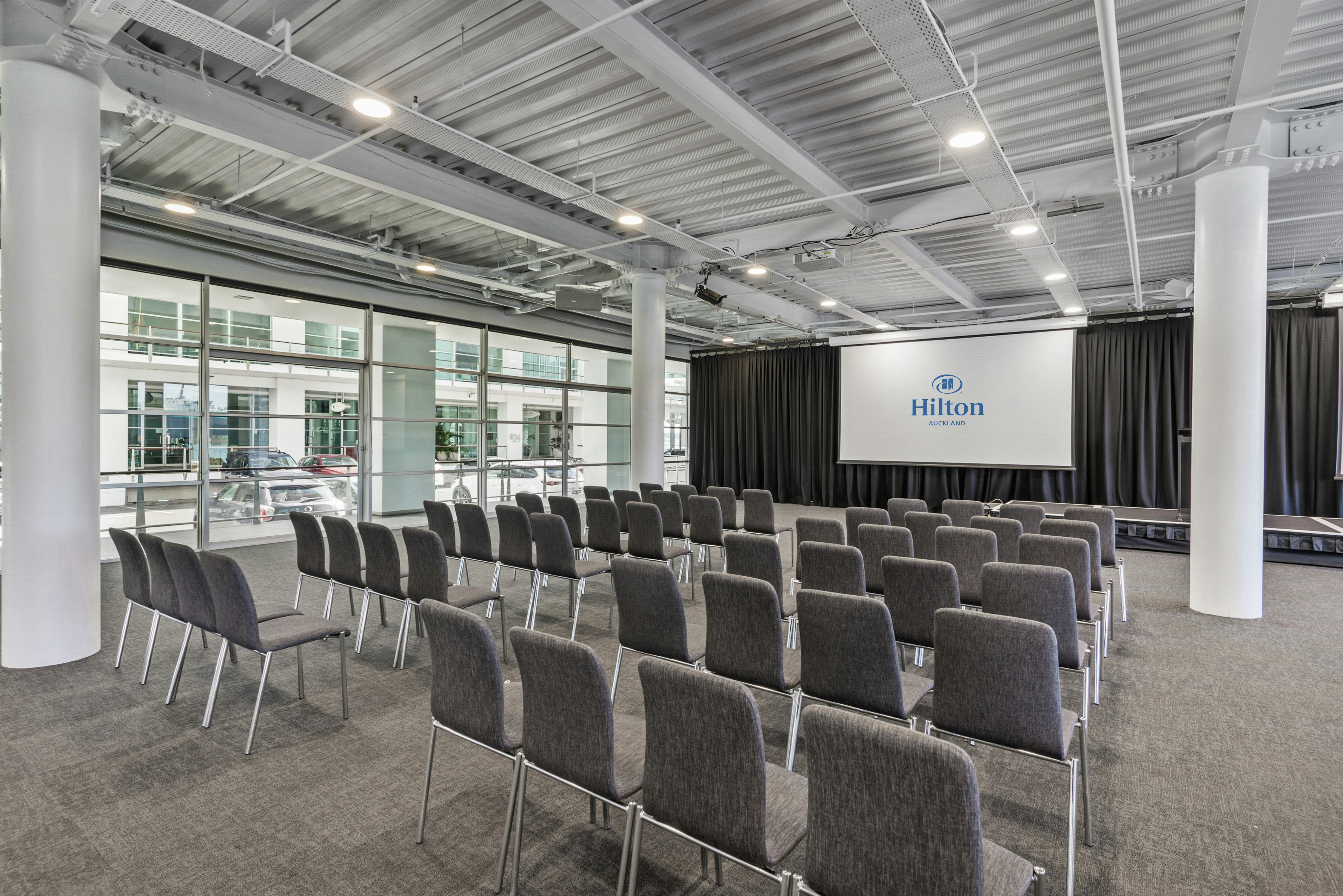 Hilton Auckland 66/78