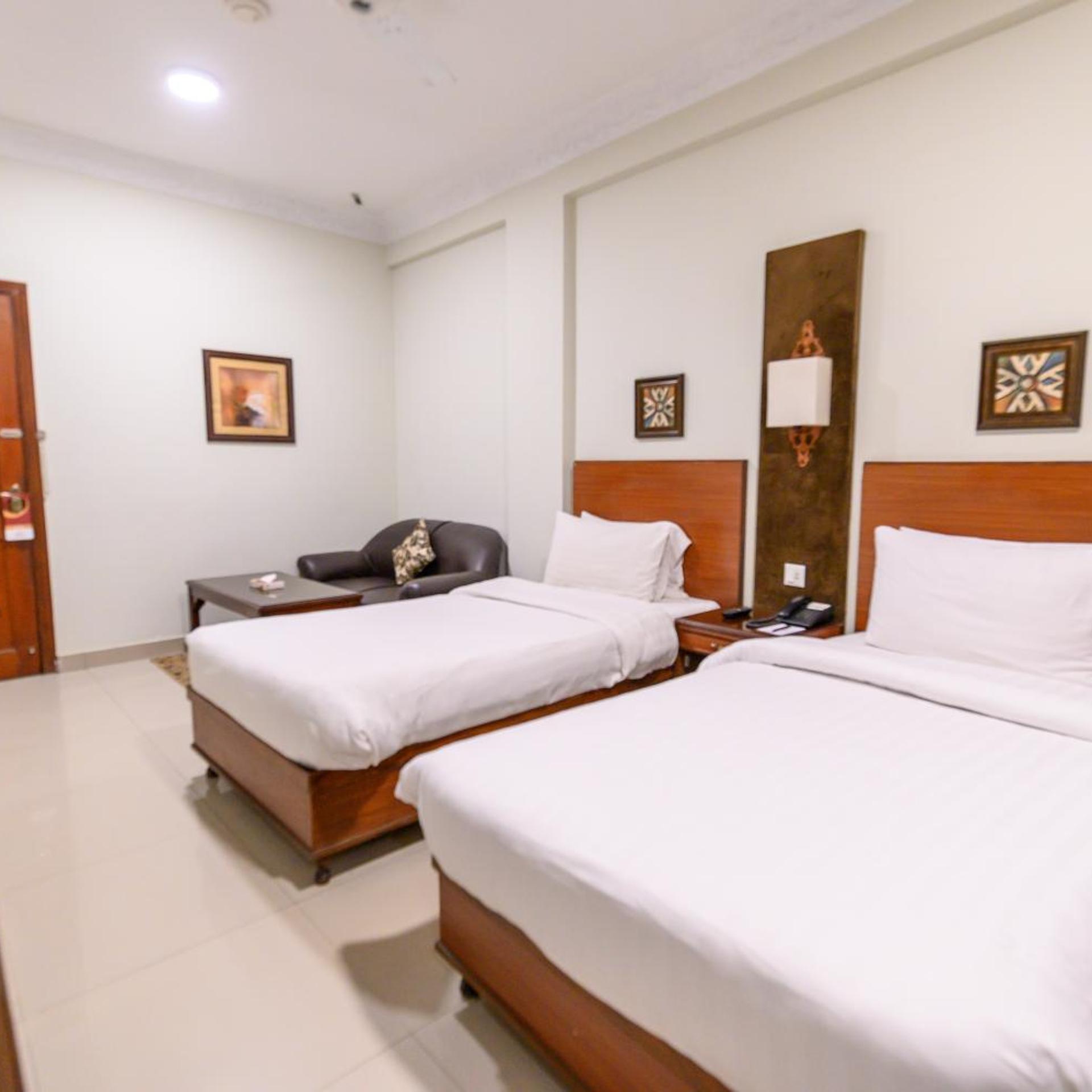Hotel One Jinnah 21/41
