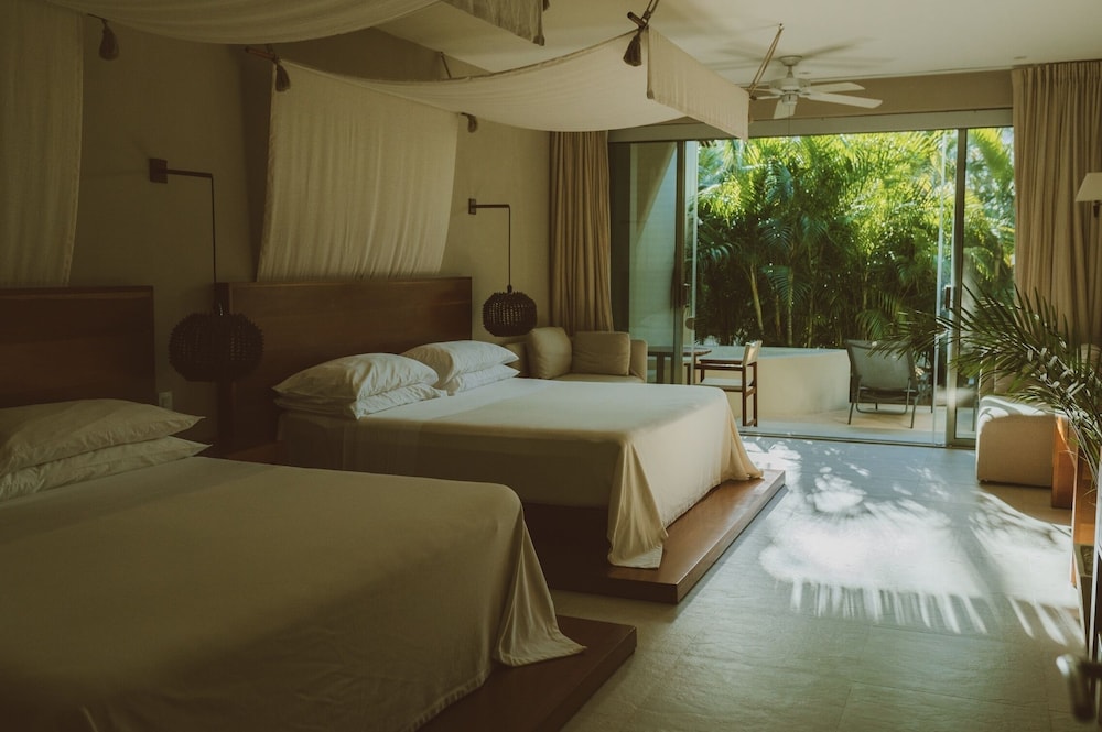 JASHITA HOTEL BOUTIQUE 40/84