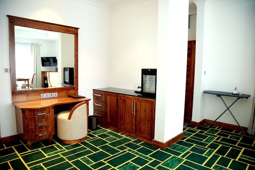 Araliya Green City 8/50
