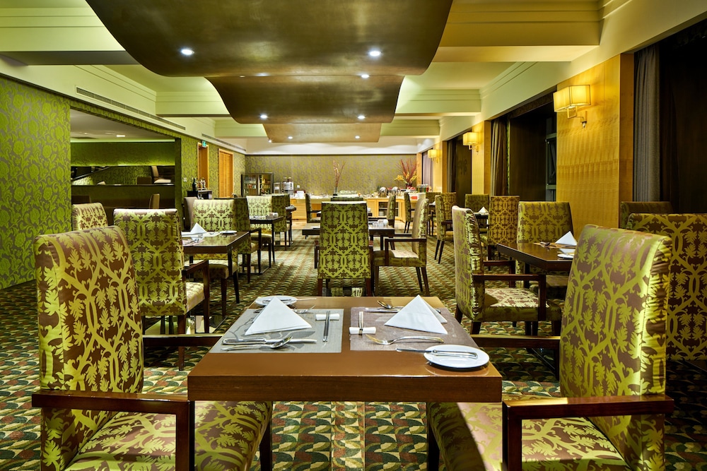 Crowne Plaza Tianjin Binhai 30/50