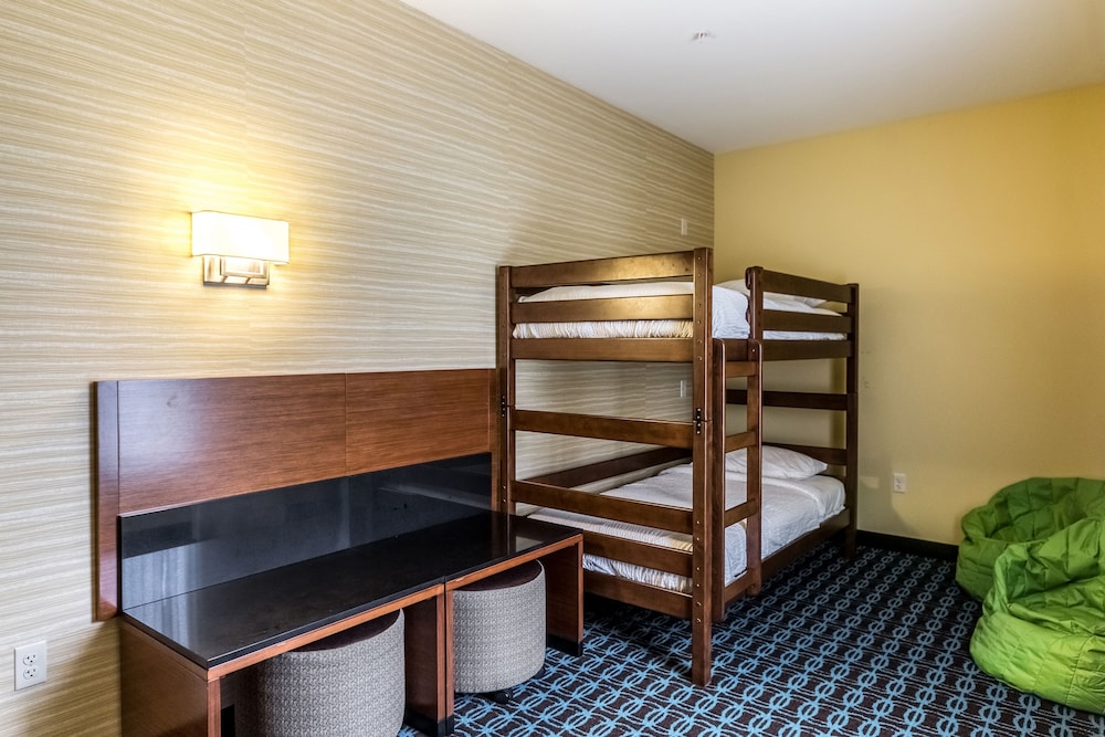 Fairfield Inn and Suites by Marriott Butte 28/41