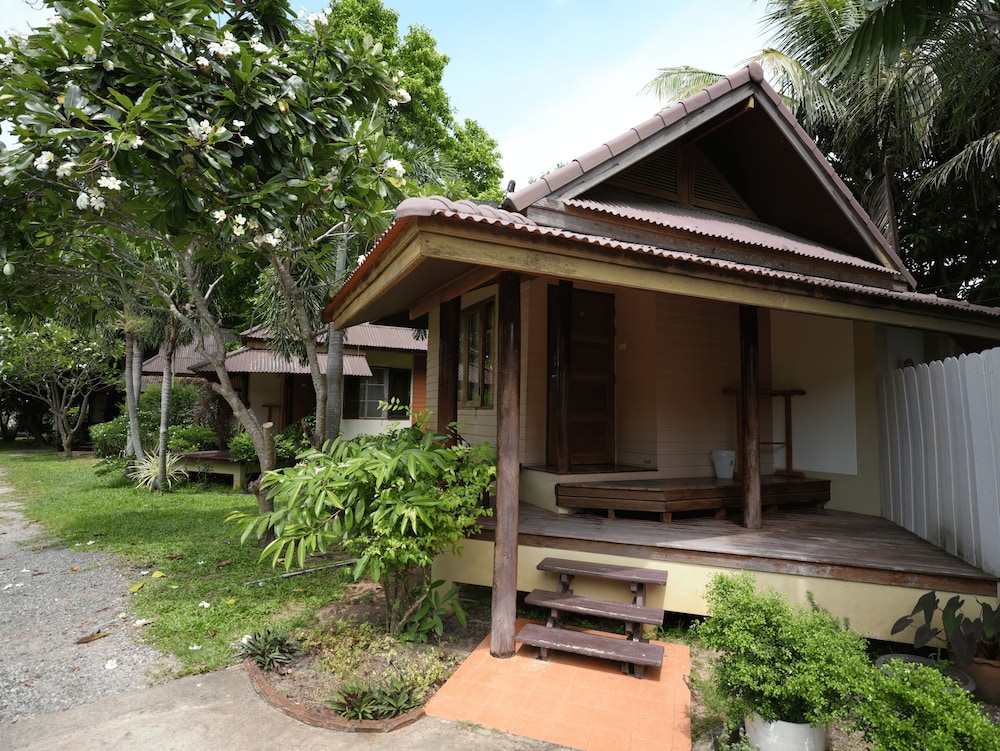 Baan Pun Sook Resort 6/60