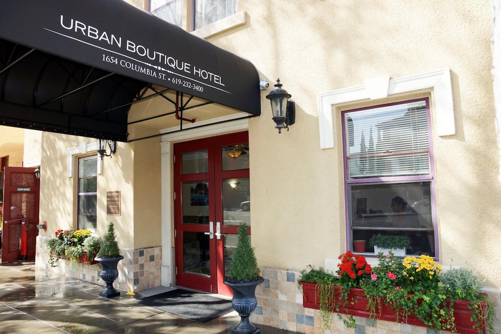 Urban Boutique Hotel 3/82