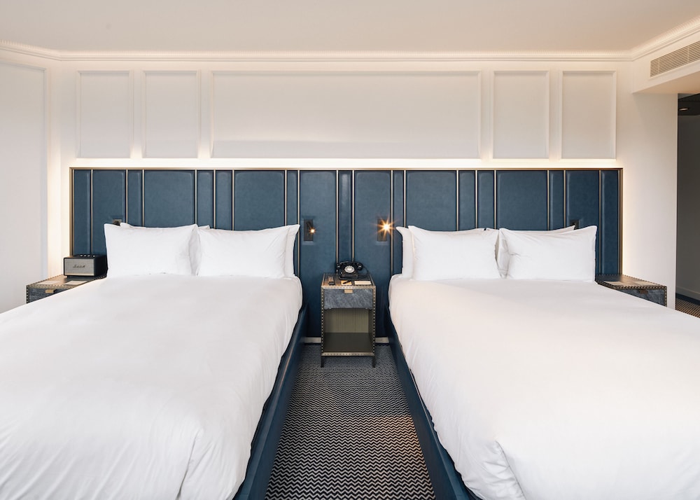Page8, Page Hotels 16/63