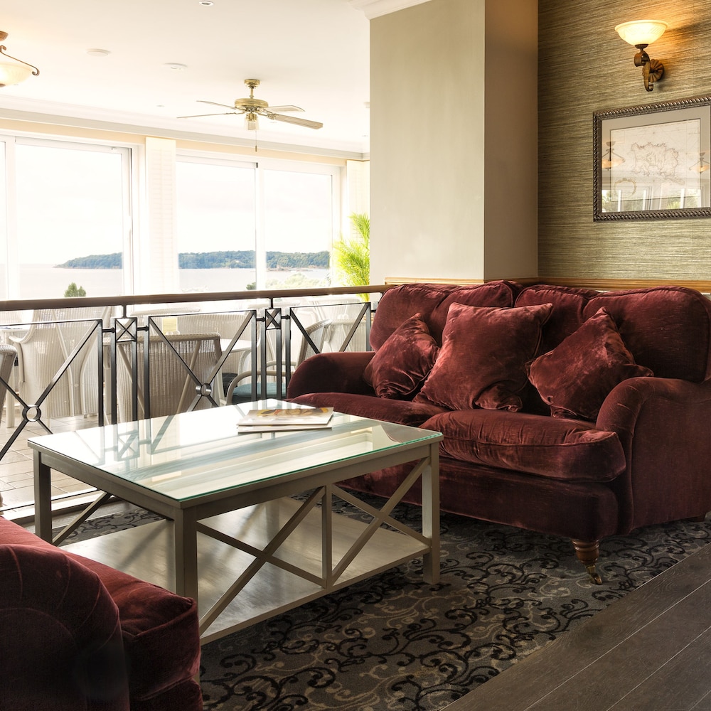 Cristina Hotel 40/61