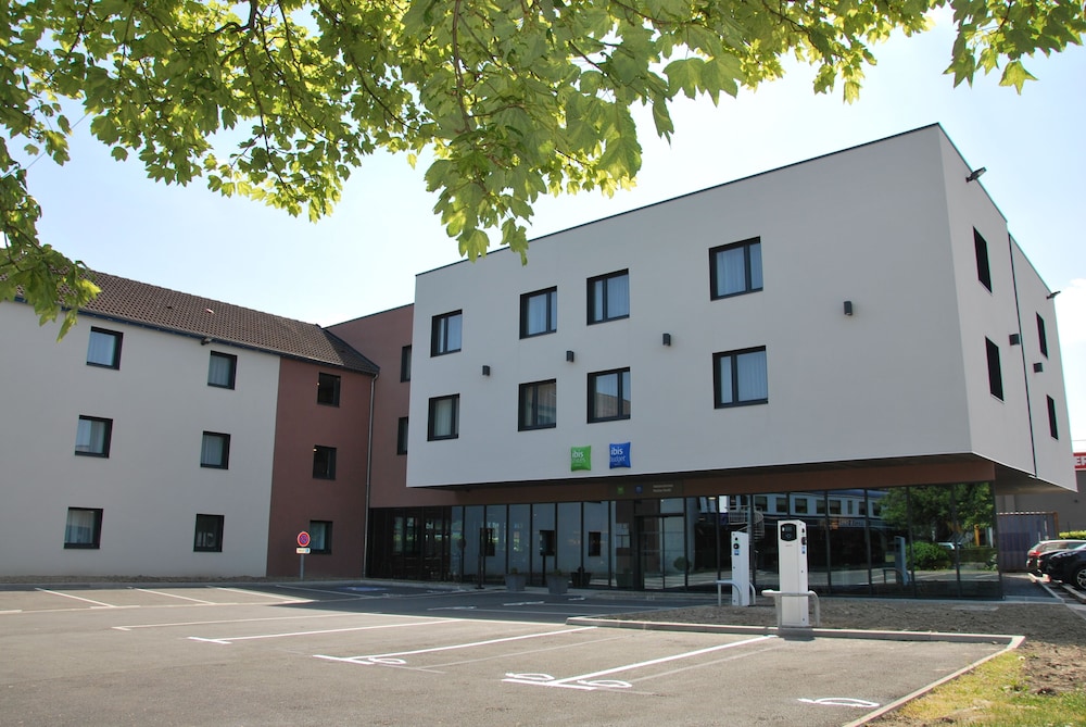 ibis Styles Valenciennes Petite Foret 1/45