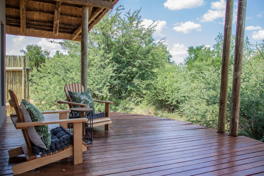 Black Rhino Game Lodge 8/69