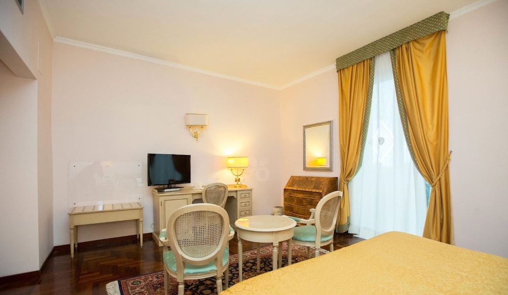 Grand Hotel Villa Politi 28/59