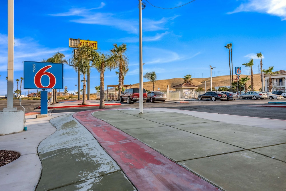 Motel6 Westley Ca 30/40