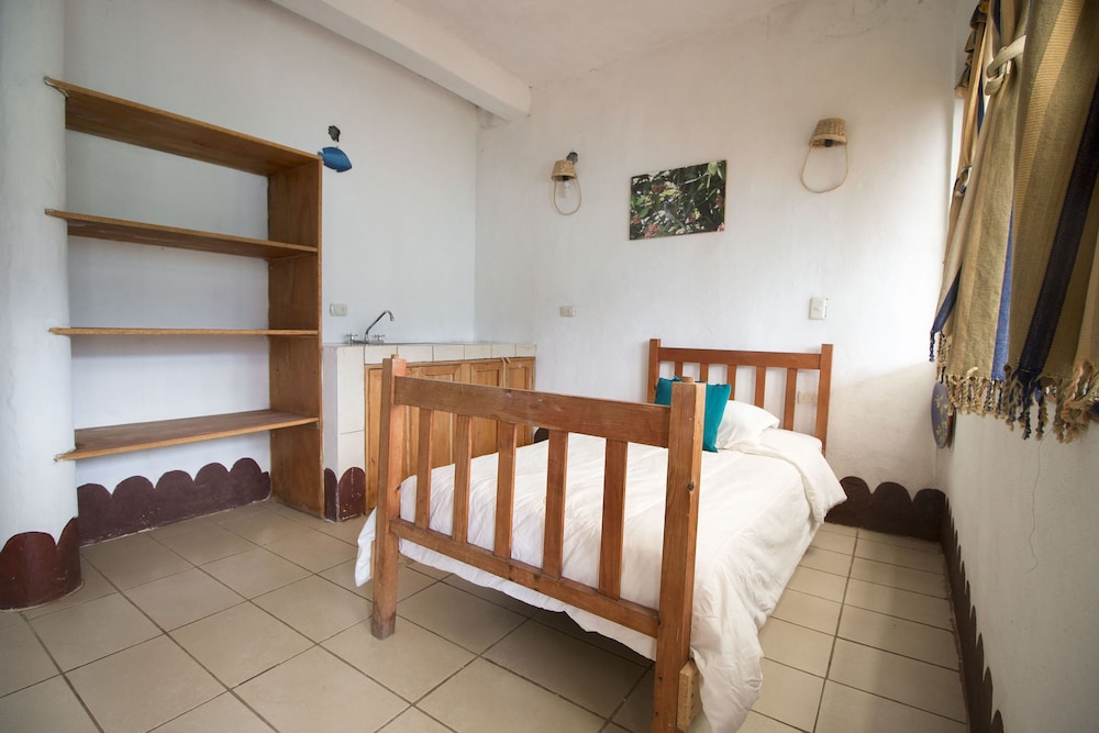 ECO HOTEL UXLABIL ATITLAN 18/49