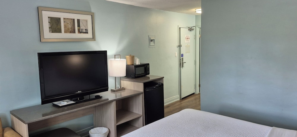 Motel6 Niagara Falls, On - Near The Falls 47/63