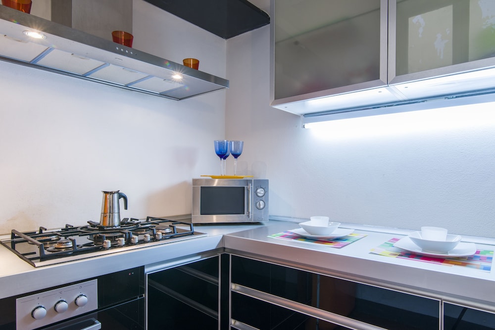 Della Scala Modern Apartment 24/24