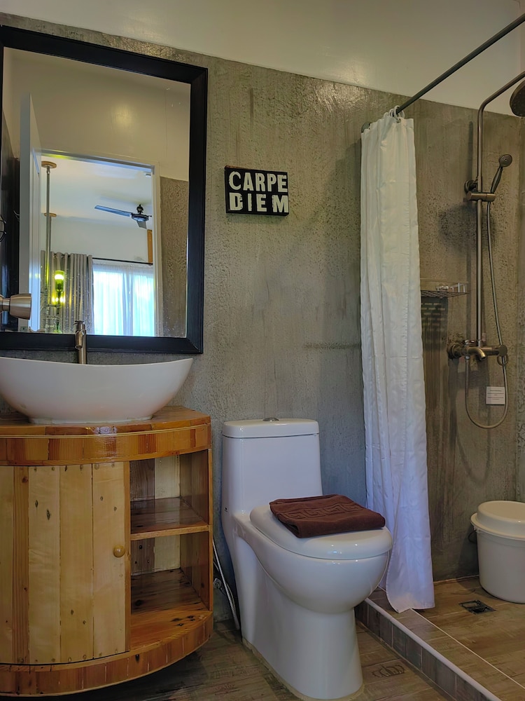 Containers By Eco Hotel Tagaytay 65/66