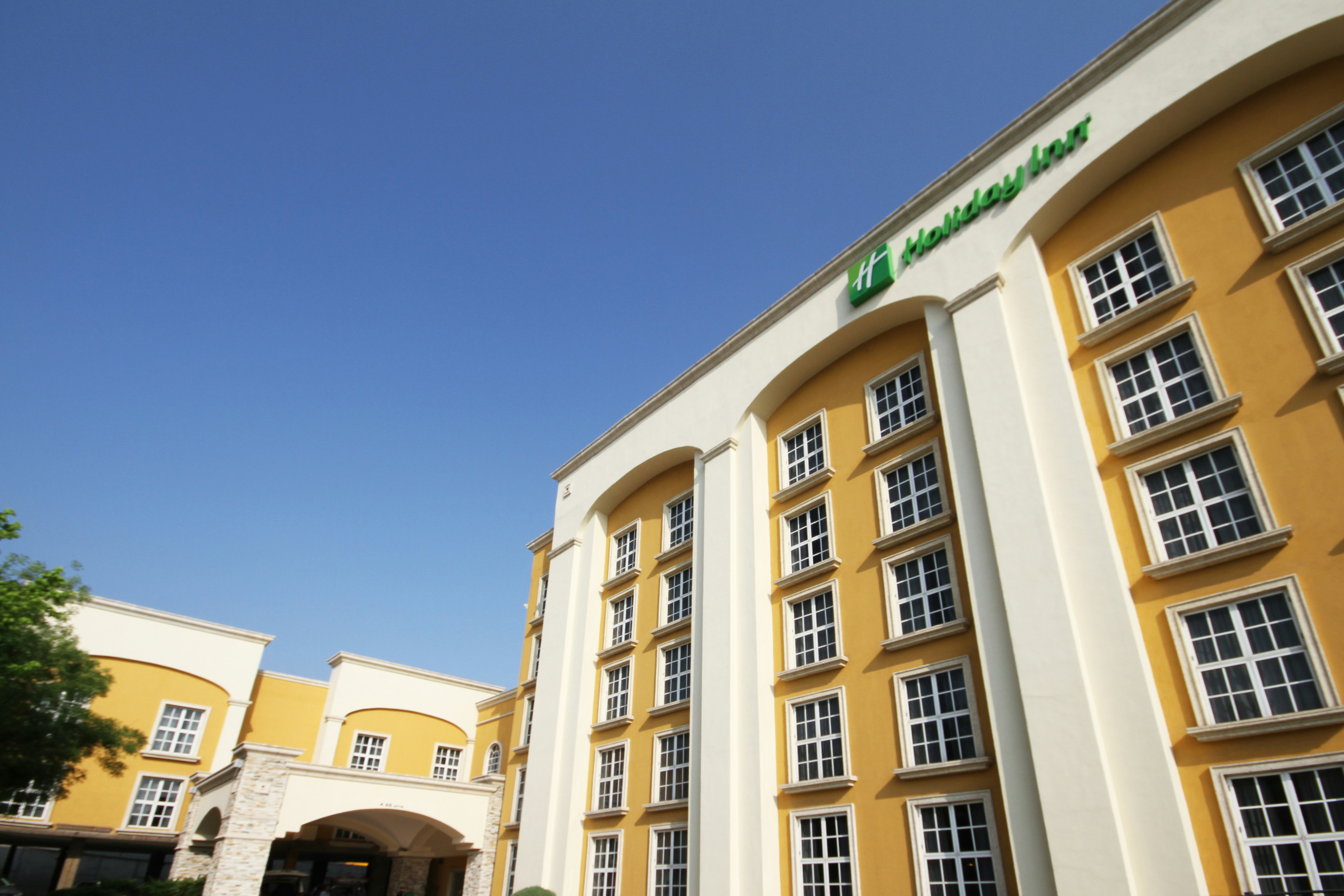Holiday Inn Monclova 1/50