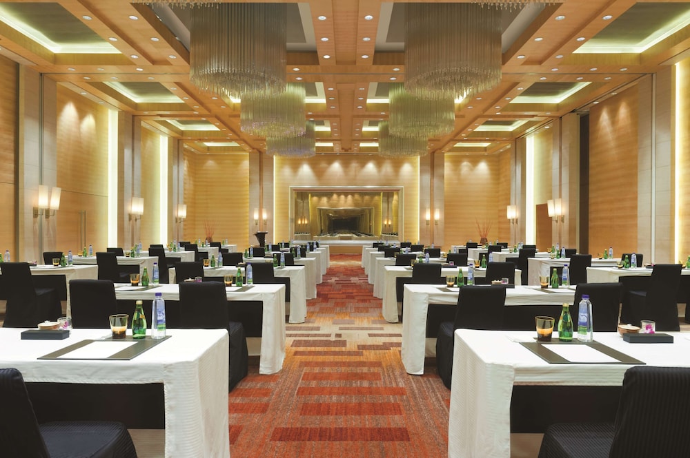 Hyatt Regency Chennai 70/80