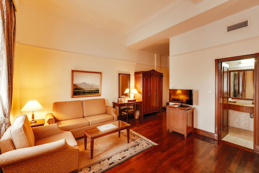 Dalat Hotel Du Parc 34/49
