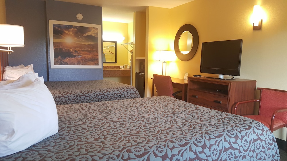 Days Inn by Wyndham Trenton 9/17