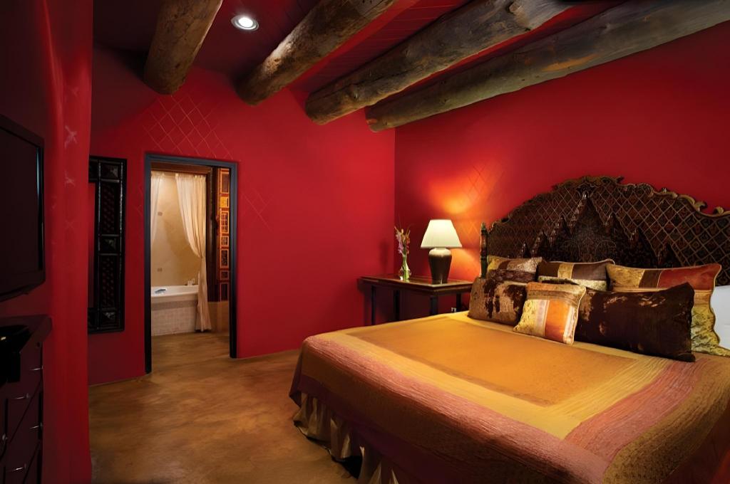 Casita, King Bed