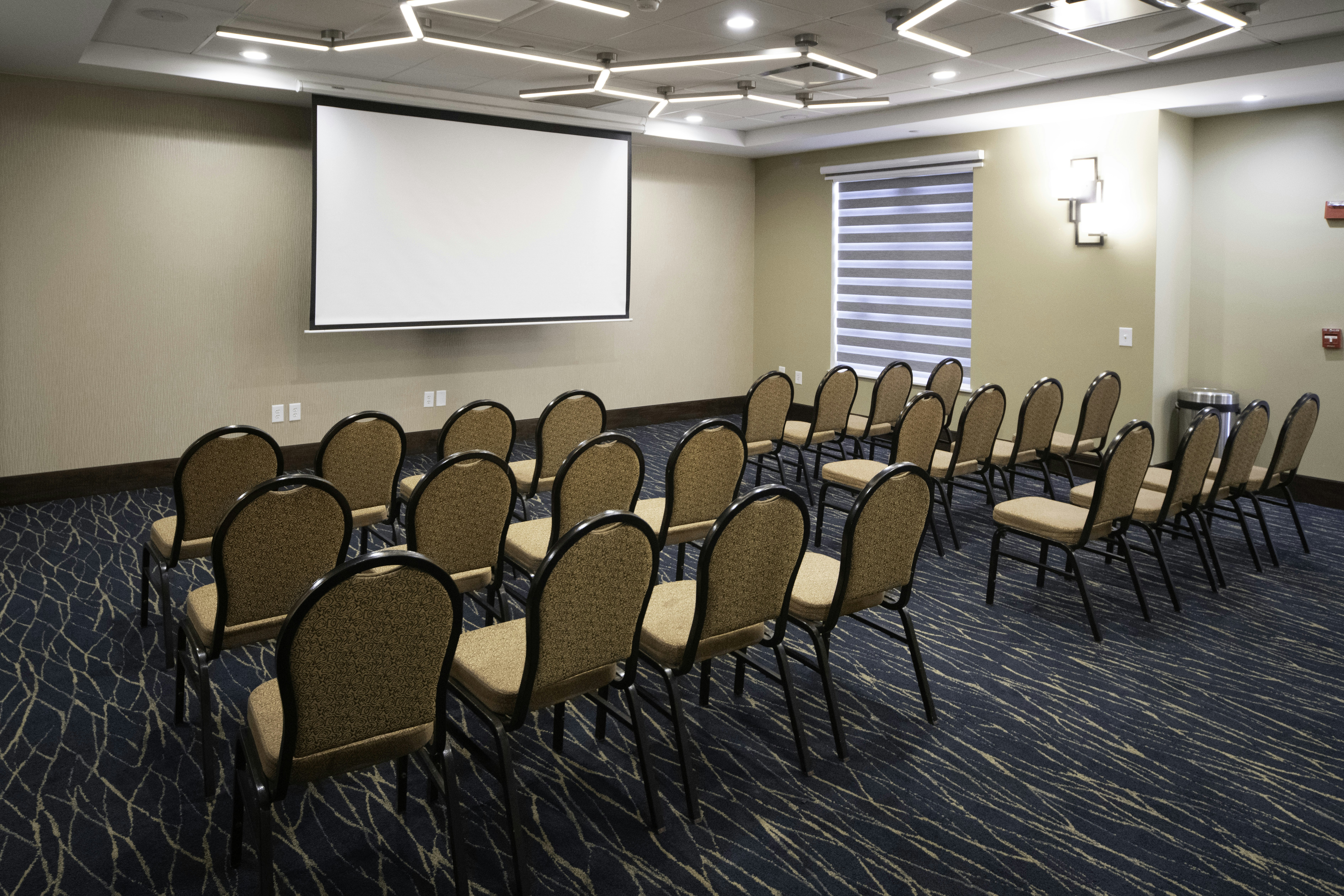 Hilton Garden Inn Fayetteville Fort Bragg 48/60