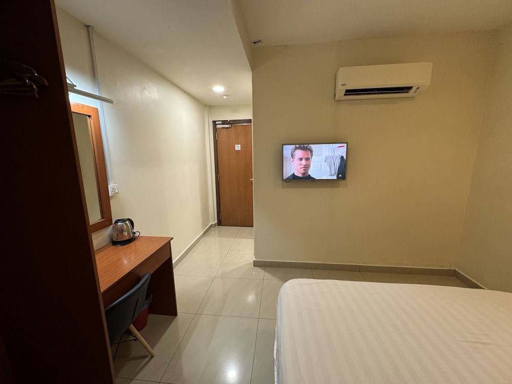 Aeton Hotel 44/61