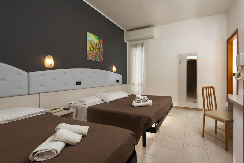 Petrarca Hotel 16/50