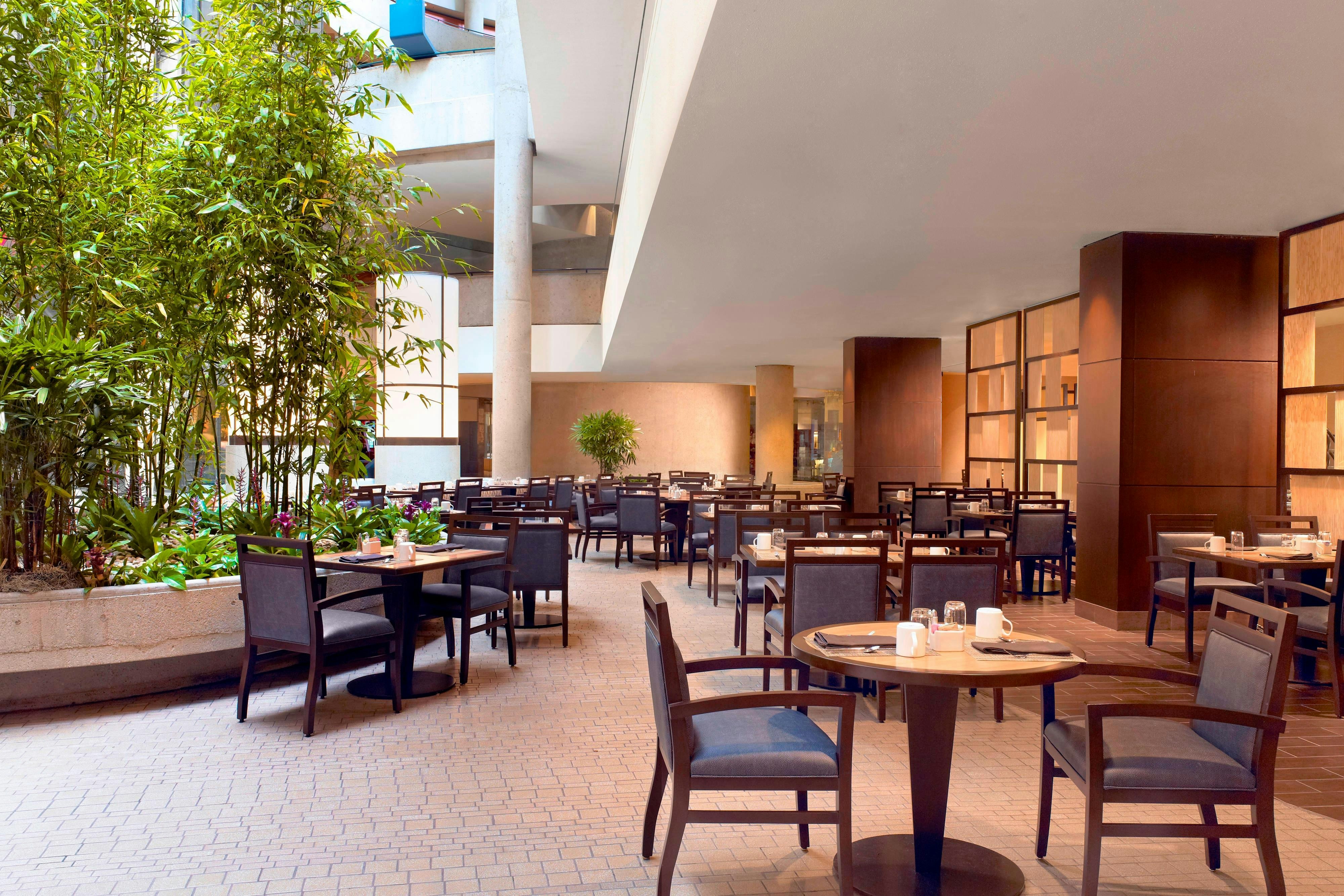 Westin Bonaventure 17/50