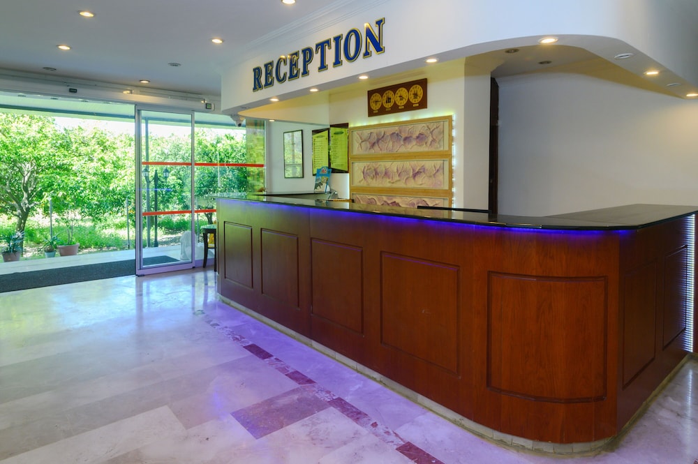 Grand Hotel Derin 3/50