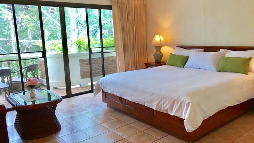 Surin Bay Apartment 11/31
