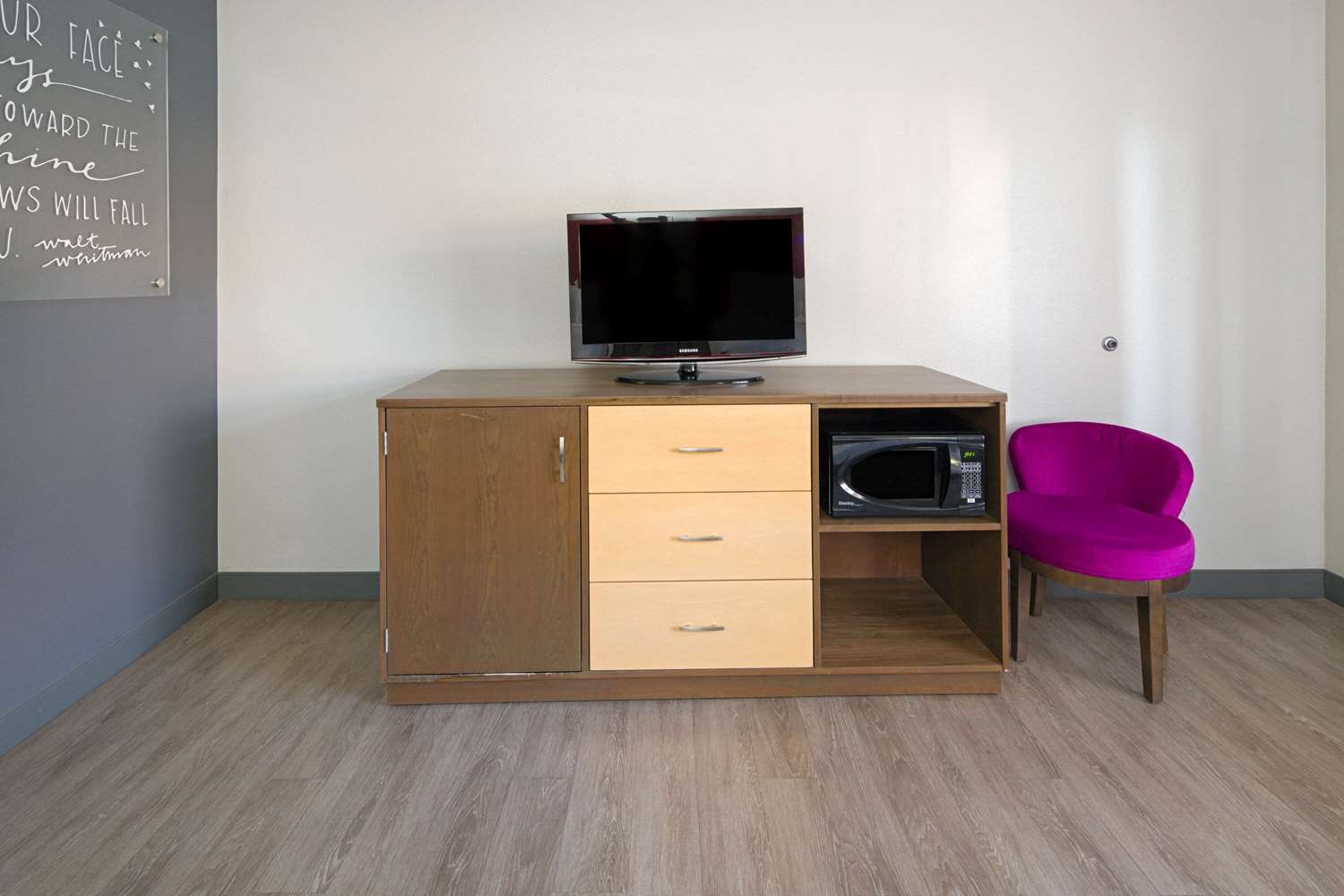 La Quinta Inn & Suites by Wyndham Orange County Airport 39/55