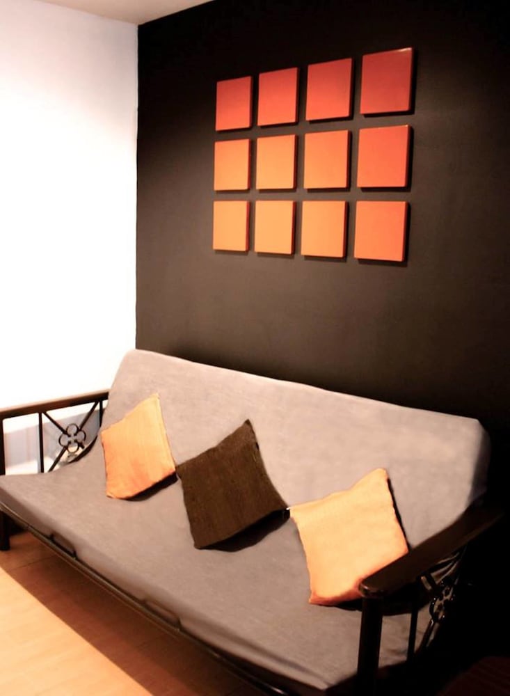 Frederick's Apartelle 20/52