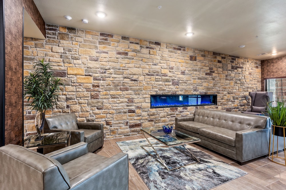 Cobblestone Hotel & Suites-Little Chute 36/48