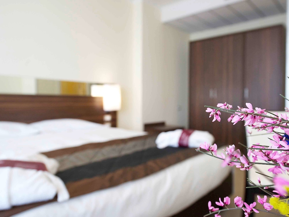 MERCURE RIMINI LUNGOMARE 25/71