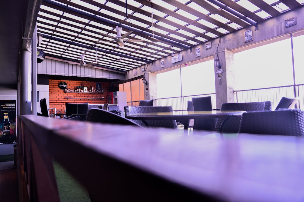 Shervinton Executive Boutique Hotel 37/60