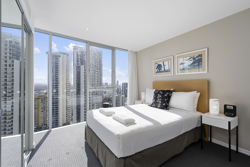 Signature, Apartment, King and Twin Beds, 2 Bathrooms