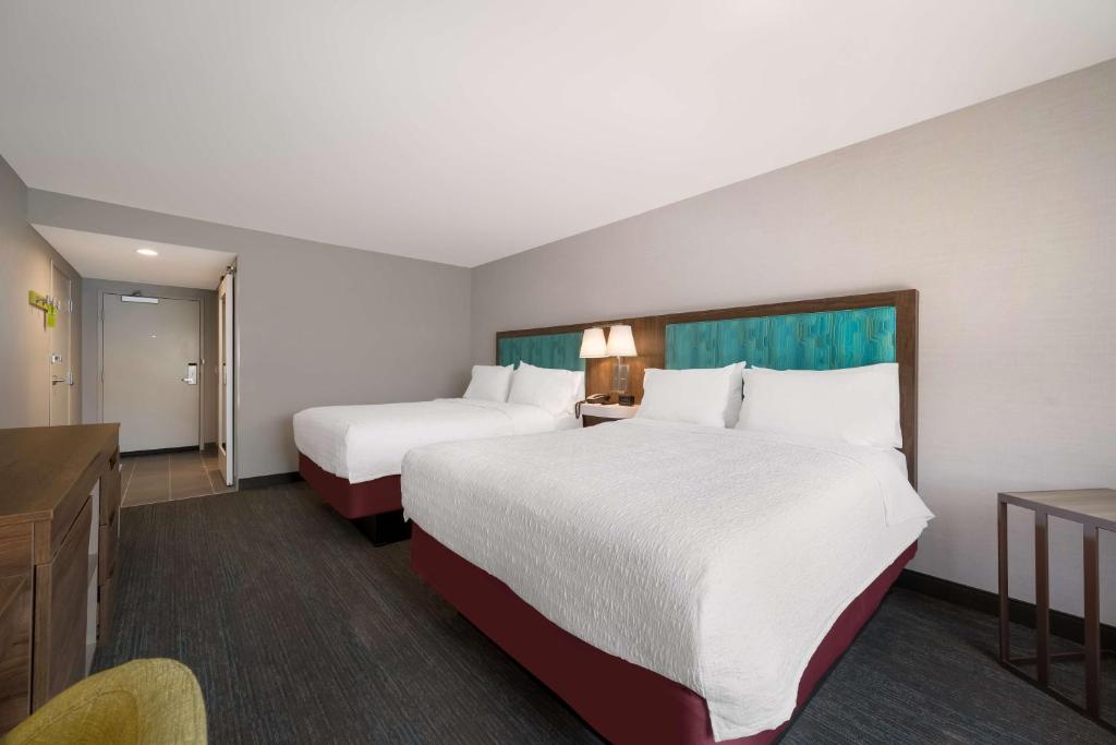 A Victory Hotel and Suites 32/60