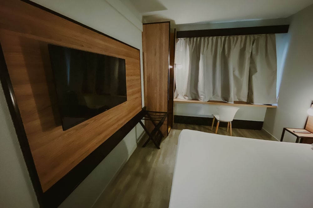 Ibis Mendoza 21/71